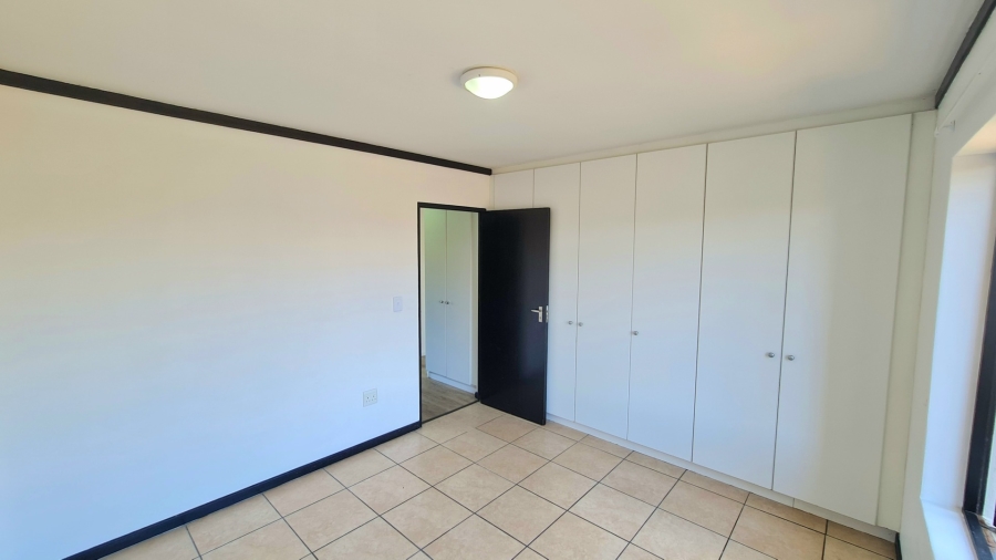 2 Bedroom Property for Sale in Bowtie Western Cape